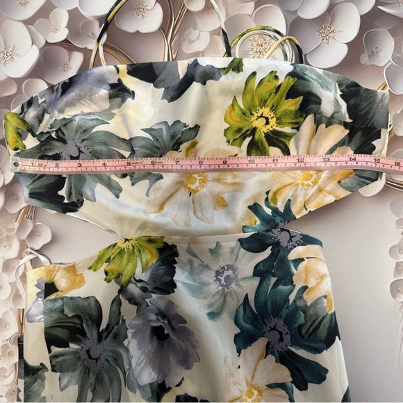 Hello Molly Floral Maxi Dress - White and Green - Picture 5 of 7